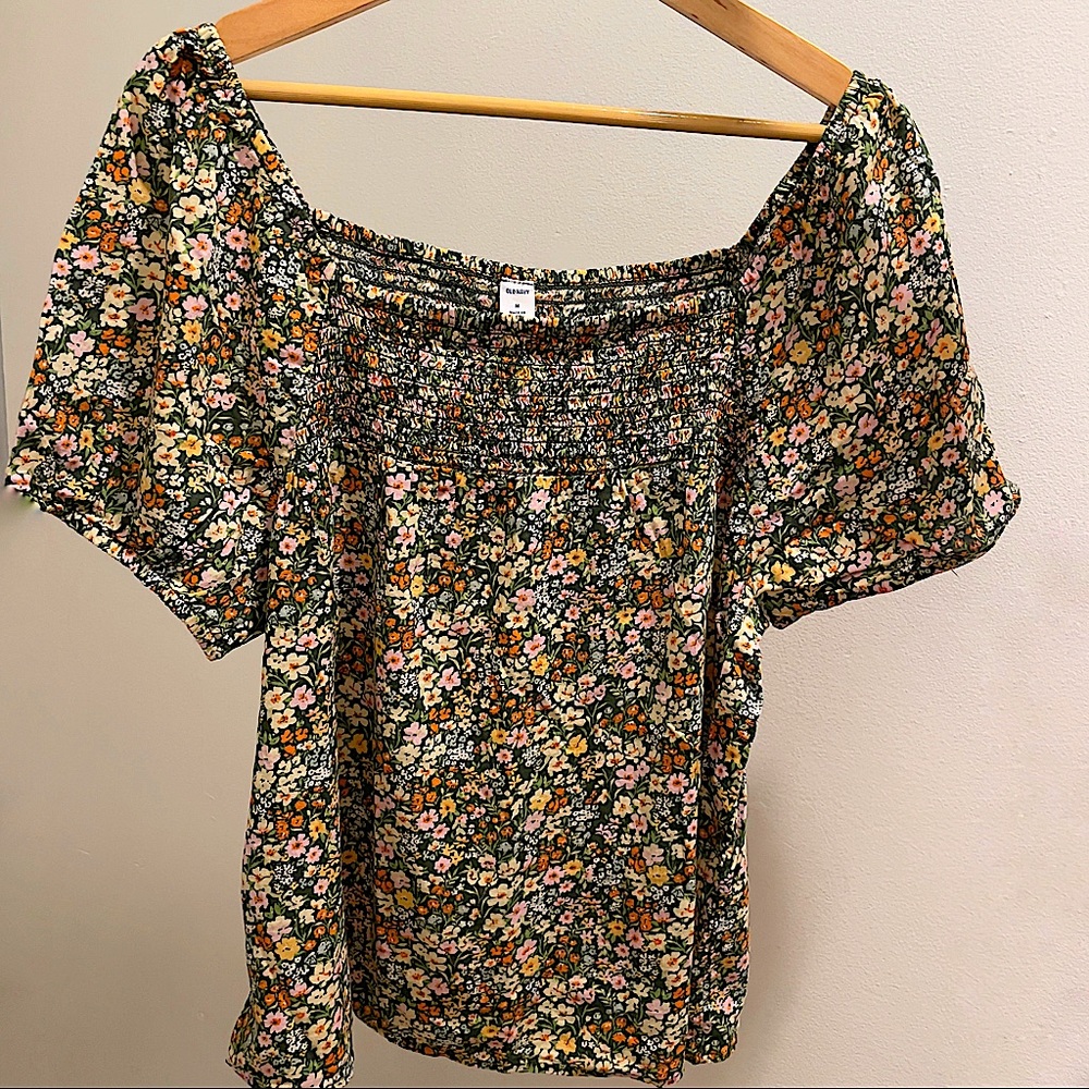 Floral shirred blouse